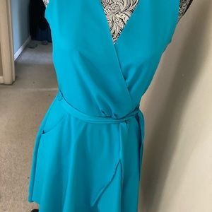 Banana republic wrap dress.   Beautiful teal color
